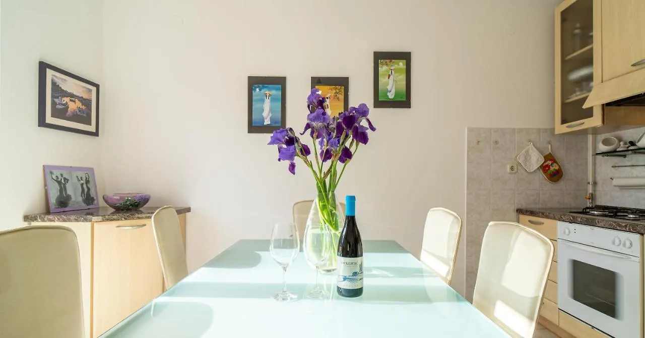 Lovely Dunia Apartment Pula
